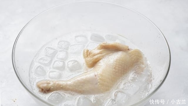 酱料|夏天就馋这碗面,麻辣鲜香,吃起来好过瘾,原来加了这味酱料