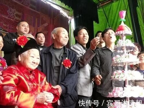 甜食|698位百岁老人的长寿方法,六成人爱吃甜食,专家总结长寿标准