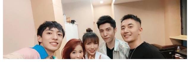 威廉為《心動5》宣傳，1張合照引猜測，都怪他單身太久和顏值太高