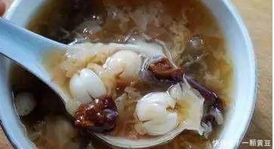 每天早上喝它，不出一个月可以让你的皮肤嫩到滴出水！