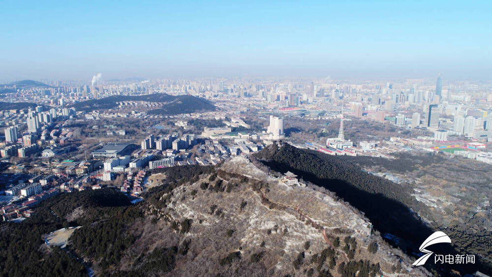 －18.3℃俯瞰济南千佛山“北国风光”