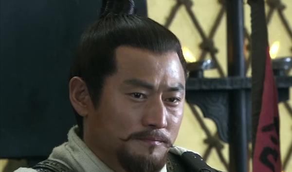 华雄|关羽与曹操相识,与华雄毫无关系,为何与董卓密切相关