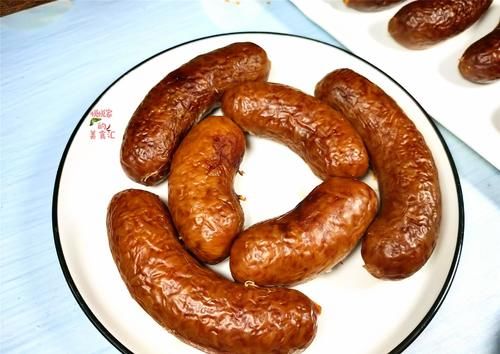  大家都在腌腊肠，我却爱做它，不用晾不用晒，咸香软糯实惠又好吃