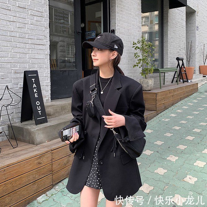 优雅 女人的精致与优雅需要修炼,穿搭模板在下面,基础款也要穿有质感