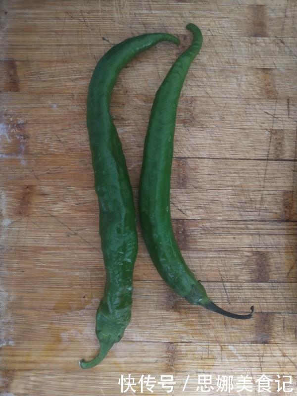 放油|炒茄子先放油简直是大错特错,厨师长教你一个办法,不发黑不吸油