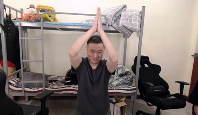 向佐|向佐KO药水哥，药水哥被全程吊打，虽然他输掉了比赛，却赢得更多