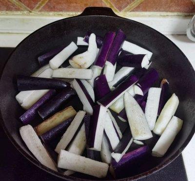 深夜食堂|餐厅必点的茄子豆腐煲，在家也能做