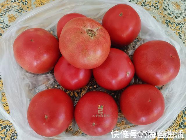 买西红柿，挑圆的还是尖的？菜农：“这3种”可别买，都是催熟的