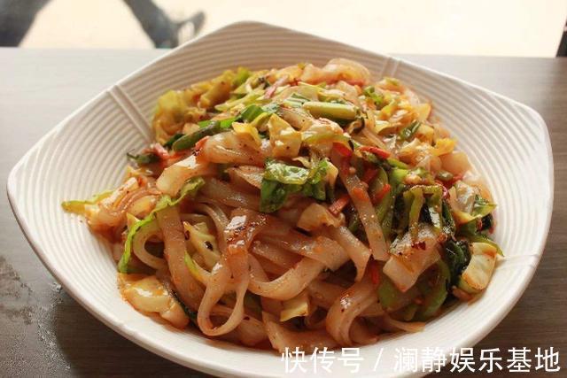 凉皮|4种主食，堪称喝油，减肥可要管住嘴！换成这3种热量低，还饱腹