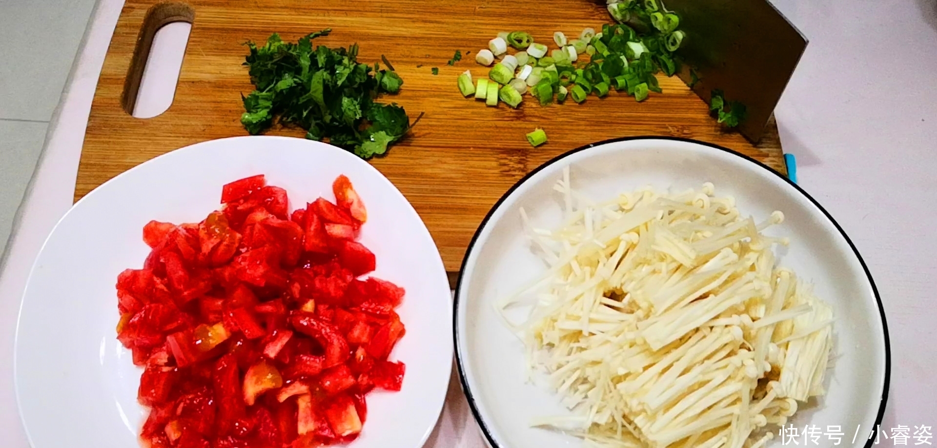 营养|入秋滋补,我家最爱喝这汤,比鸡汤营养,比排骨汤好喝,太香了