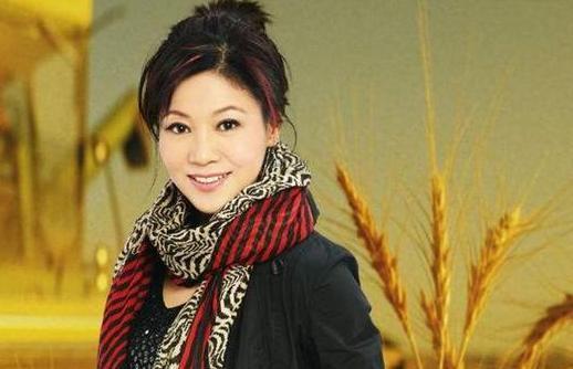 丧夫 出身军人家庭,打败毛阿敏韦唯,三登春晚成名,却遭遇丧夫之痛