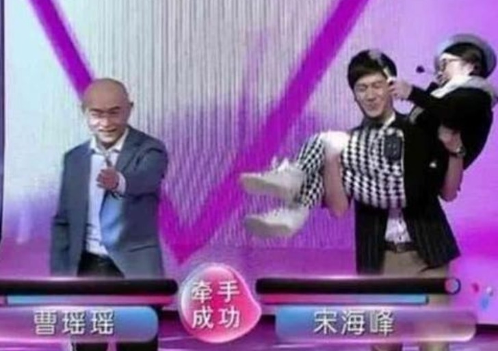 非诚勿扰:他是“最牛男嘉宾”,惨遭全灭灯,却转身抱走女导演