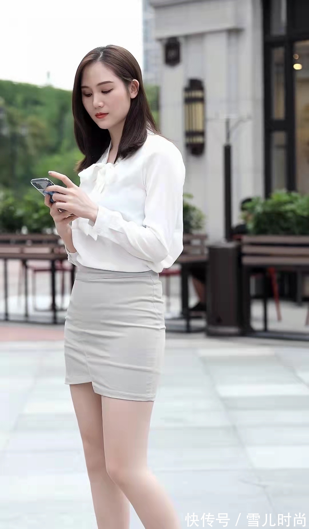 女人味 时髦又气质的西装裙搭配高跟鞋女人味十足,彰显独特的时尚感!