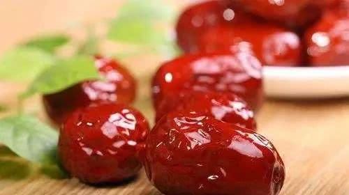 红枣|它被称为“天然阿胶”,女人经常吃一点,养气血,皮肤越来越好!