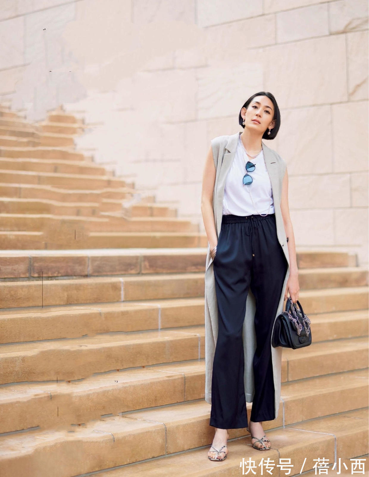 同龄人|30+女性别穿得太老气!掌握这3个穿衣搭配技巧,轻松美过同龄人