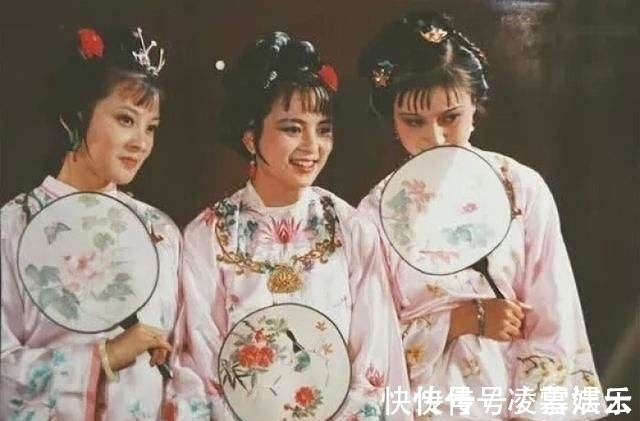 贾府@红楼梦中,迎春的母亲比赵姨娘厉害十倍,那迎春是嫡出还是庶出?