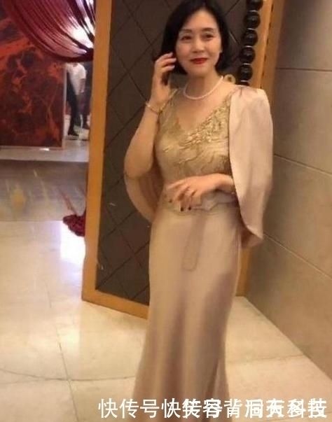 高跟鞋|婚礼“最美旗袍妈妈”走红网络,网友:哭都哭得这么优雅!