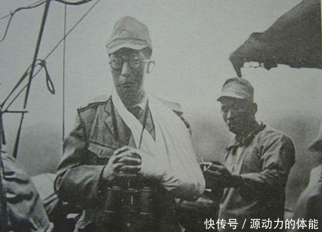 记者|日本随军记者拍摄日军“抢掠”照,被日军掠夺到军营的中国女孩