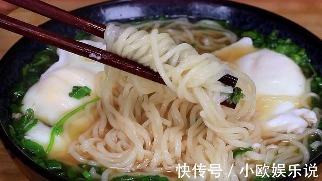 香菜段|早餐面条这样做，老婆吃了一大碗，简单美味，暖身暖胃，太香了