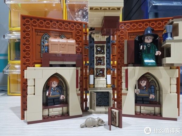 斯普劳特|老杨的玩具仓库 篇六十五：LEGO 哈利波特霍格沃兹魔法学院 2021新品 教室魔法书系列