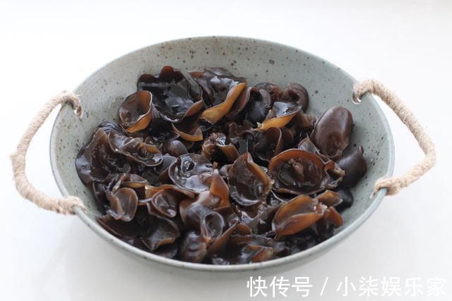 鲜香|不用油的排骨做法，照样鲜香扑鼻，健康不油腻营养不流失