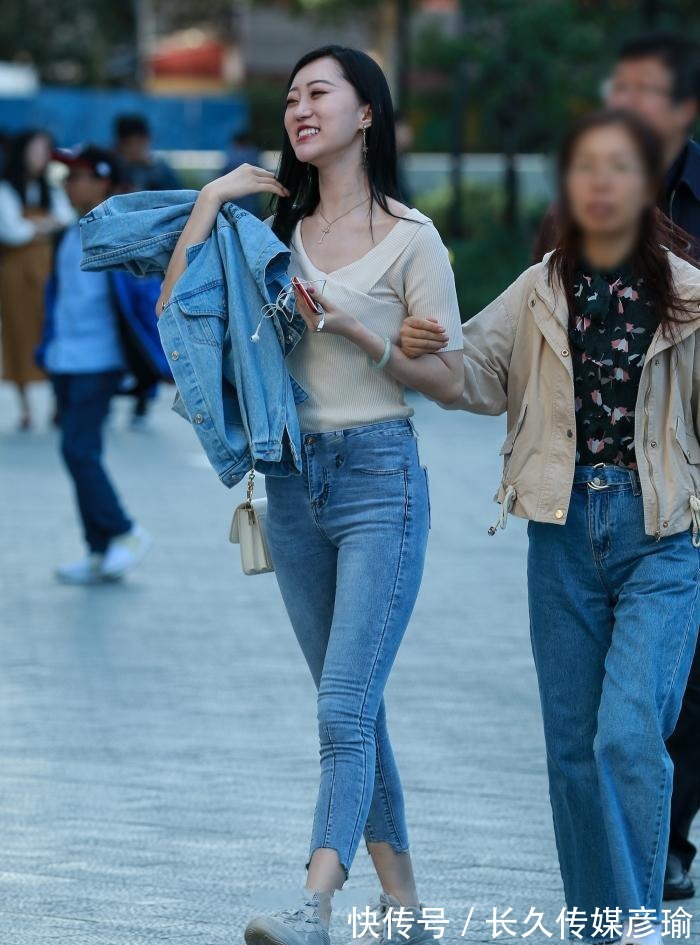 牛仔外套|针织短袖,搭配牛仔裤简单又减龄,还很百搭