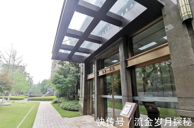 小区|税费能买宝马3系!南京江心洲神秘豪宅,1200万成交了!