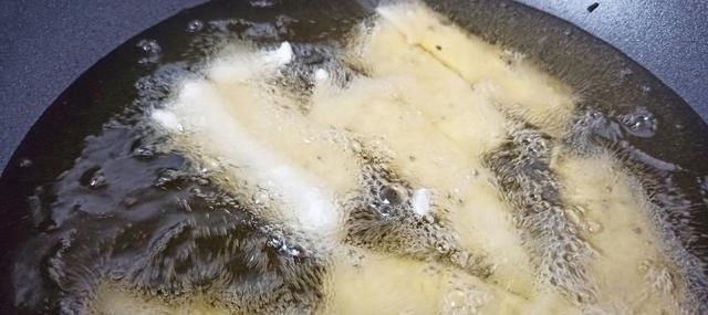 家中有糯米粉的试下这做法,外酥里糯,营养又解馋,比面包好吃