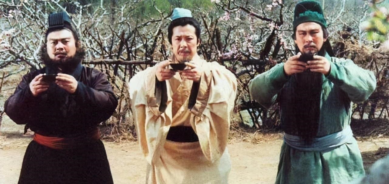 刘备|曹、孙、刘三家起兵时的宗室力量，还真有人相信孙坚起点比刘备低