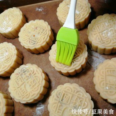 国民味|#橄享国民味 热烹更美味#五仁月饼