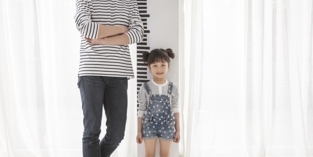 游泳|儿科专家:不只是游泳能帮助孩子蹿个,坚持2个习惯,孩子半年长高9厘米