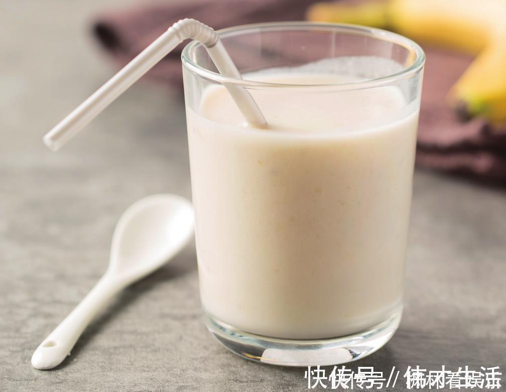 果汁|这两种食材打成果汁,不加糖也能又香又甜,特别适合晚餐喝