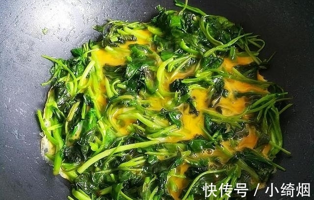 芥蓝|鸡蛋和此菜是绝配，比炒韭菜更香，比炒番茄更好吃，万万不可错过