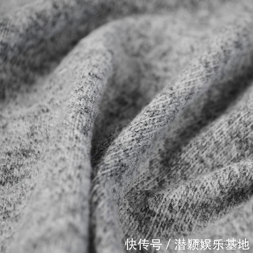 铃木保奈美|日本“大妈”再度翻红,这种时髦套路不复杂,教你穿衣如何优雅