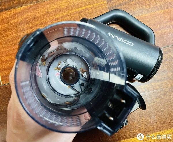 家里传统清洁工具数量多占地大！添可Slim套装的“模块化”设计能否有效解决这个常见的小户型清洁难题……