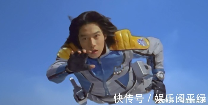 剧场版|奥特曼打败怪兽都往天上飞,人间体怎么回到地面的盖亚给出答案