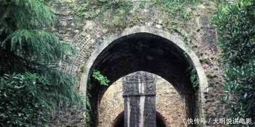 生子|朱元璋下葬时候疑云密布，一个宫女竟然逃脱殉葬，与人成亲生子？