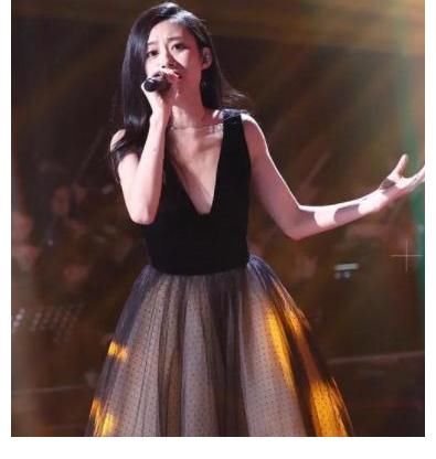 回顧伍珂玥的中國好聲音冠軍路：6場大戰(zhàn)，7首粵語歌，登頂