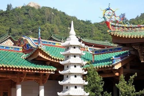 厦门有一寺庙,与厦门大学毗邻,坐拥两大宝物,却坚持门票免费