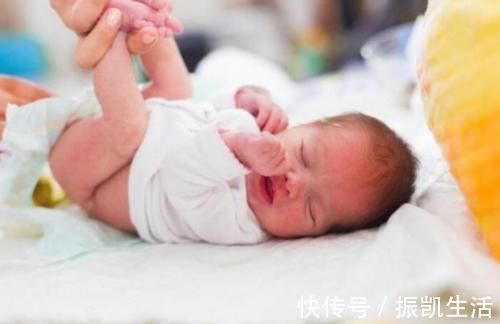 宝妈|还在“偷懒”用湿巾给孩子擦屁股?看似简单省事,实则是在坑娃