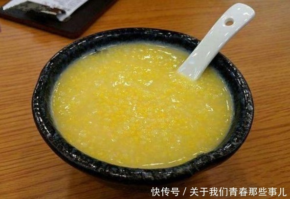 熬小米粥,直接放水煮是大错,做好5关键,香浓黏稠,有厚厚米油