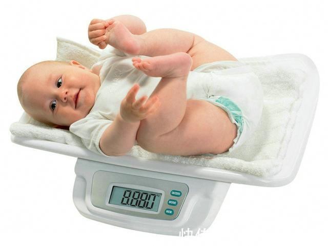 孩子|正常婴儿一个月长几斤正常?若符合这个标准,宝妈就可放心了