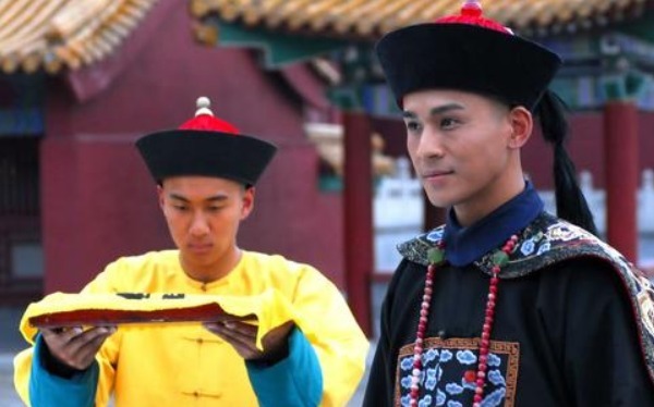 资格|李鸿章的三眼花翎有多贵重?整个清朝就7人获得,连和珅都没有