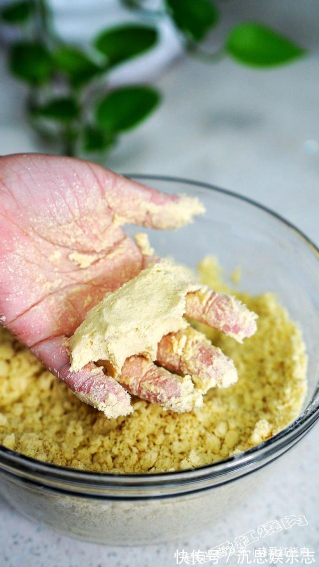 黄米面的年糕你吃过吗比糯米粉做的更粘更好吃,看完你也试试吧