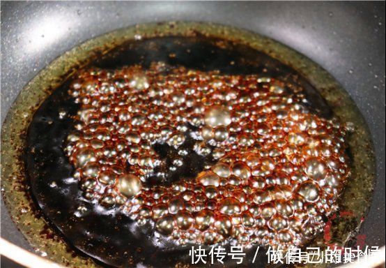 面条|面条这样做,连吃一个月都不腻,几分钟就出锅,一大盘都不够吃