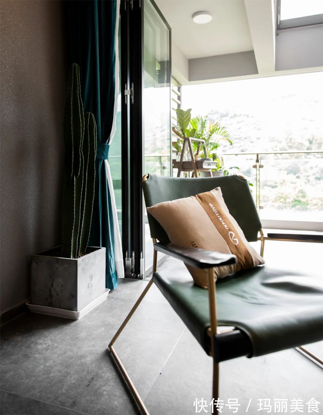深木色|99㎡现代工业风,85后女神的家,满屋高级灰,绿植清新点缀