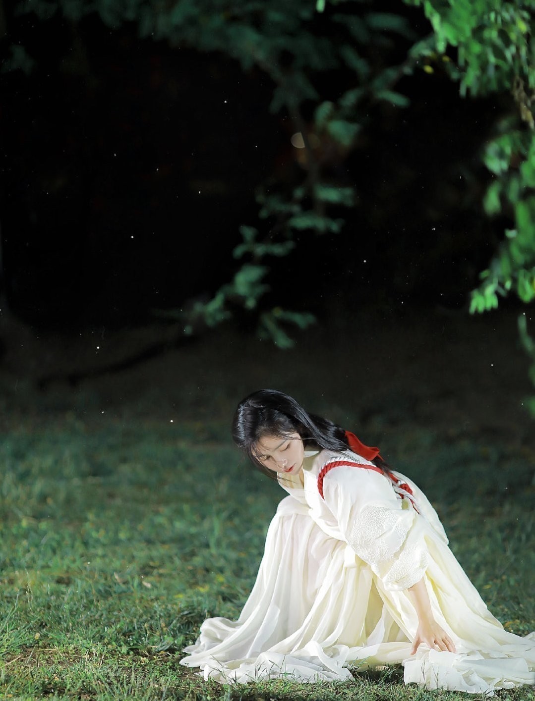 神明|“神明少女”风格的汉服也太美了，优雅又清冷，怪不得女生都爱穿