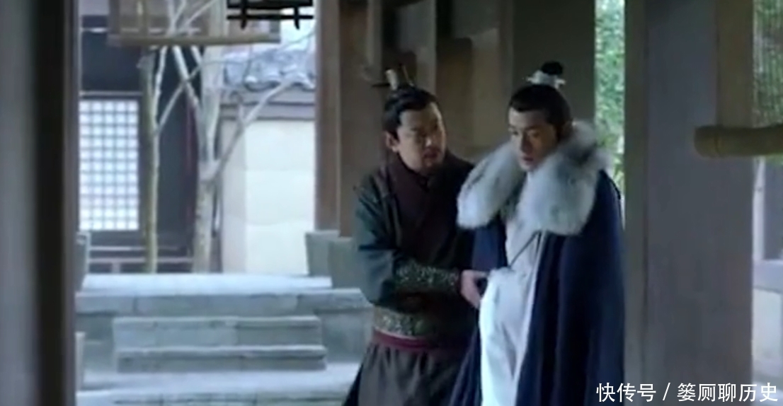 古人说:“李下不整冠,瓜地不系鞋”,是何意?做人要有眼力见