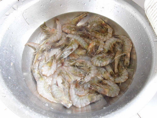 制作|教你在家做椒盐香酥虾,外酥内嫩,吃起来特别酥脆,上桌一扫光