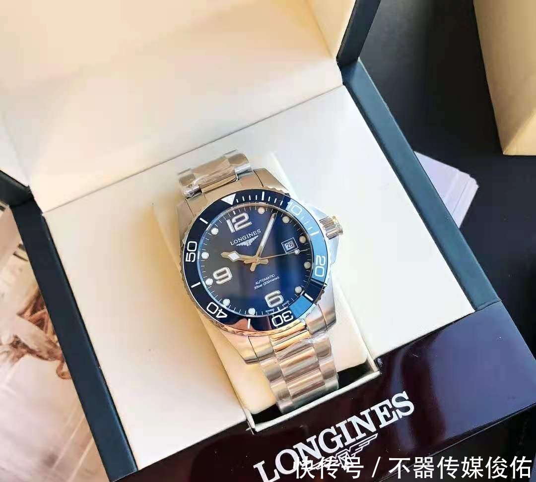 浪琴|适合35岁男士的三款蓝盘运动手表,有些风骚还很百搭